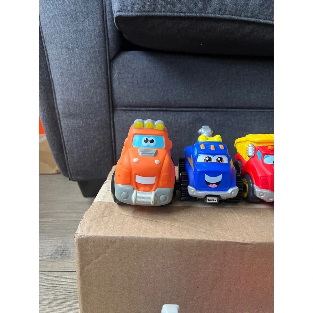 Y2K PlaySkool Hasbro Tonka Trunk Lot 6 Trucks 2004-2010 Retired